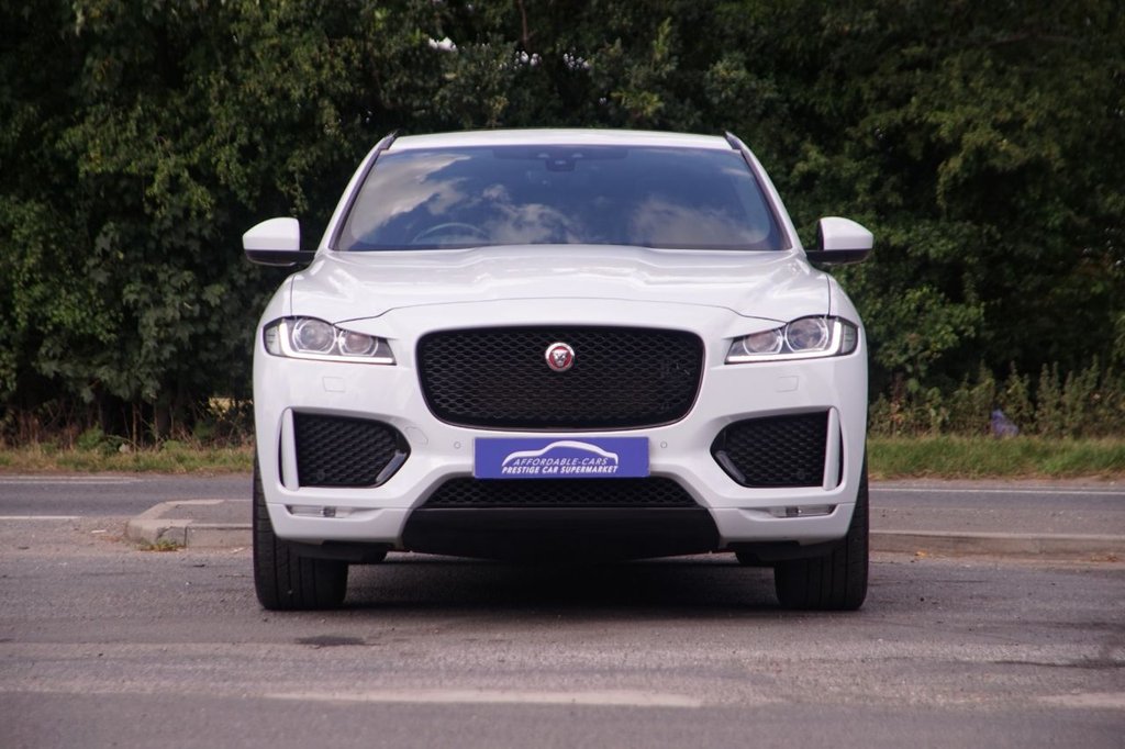 Jaguar F Pace