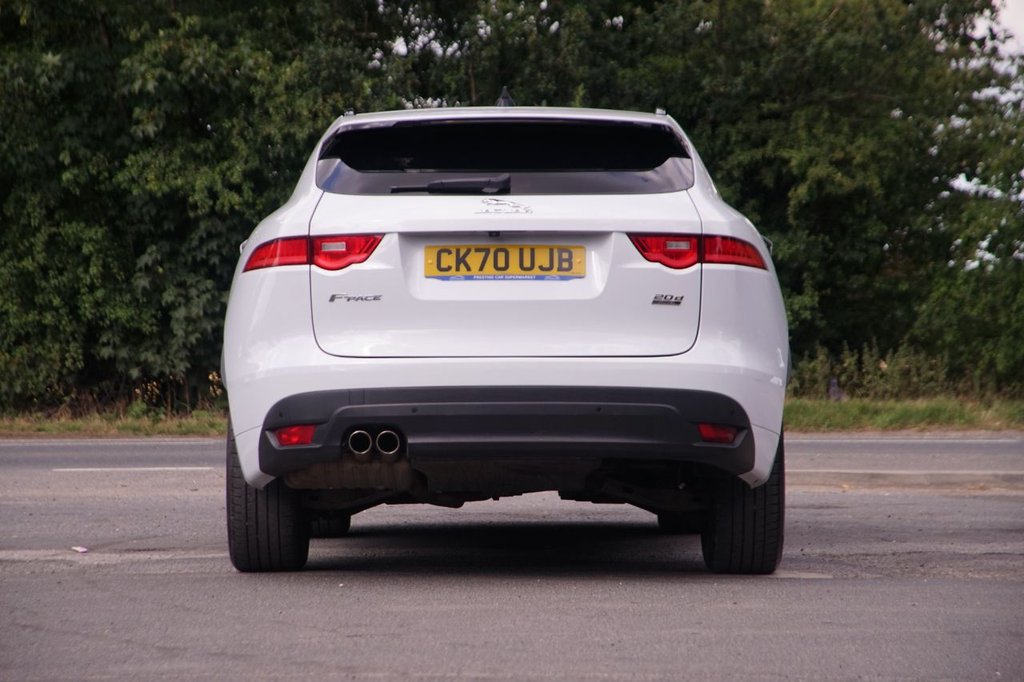 Jaguar F Pace