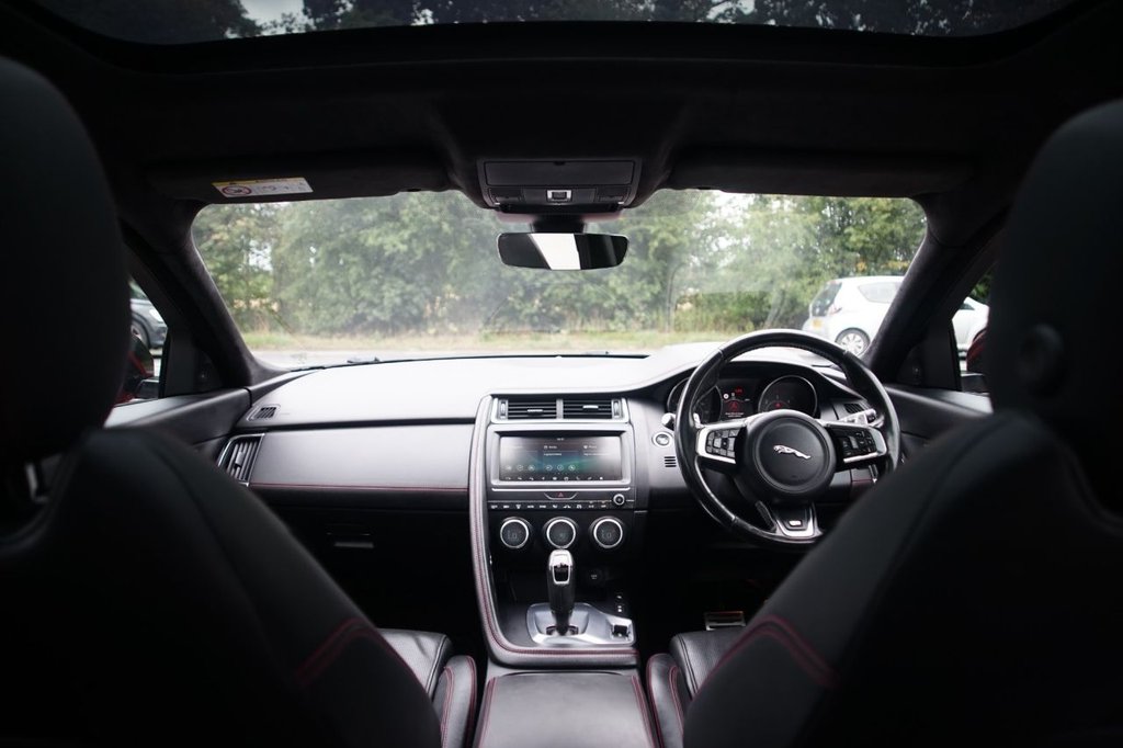 Jaguar E Pace