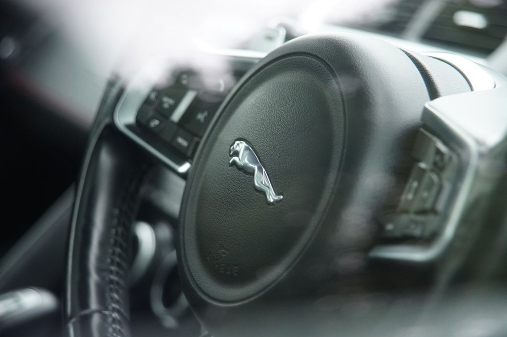 Jaguar E Pace