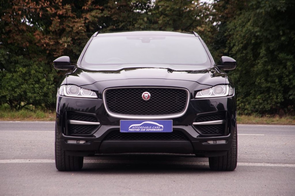 Jaguar F Pace