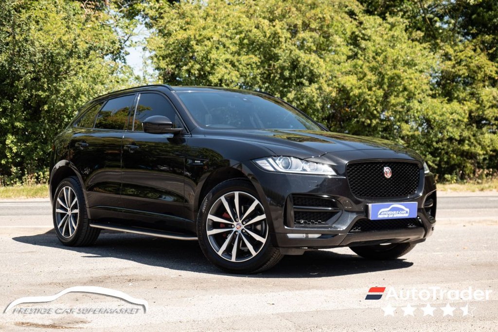 Jaguar F Pace