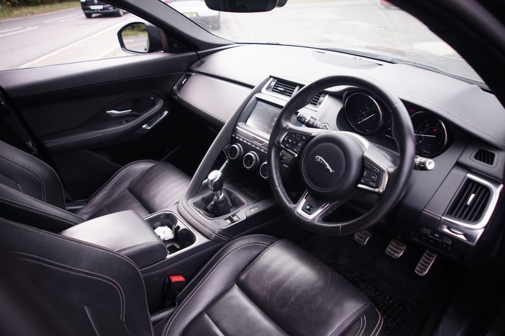 Jaguar E Pace