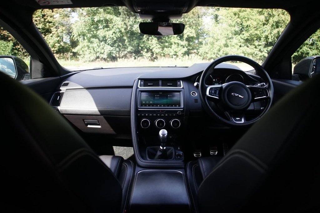 Jaguar E Pace