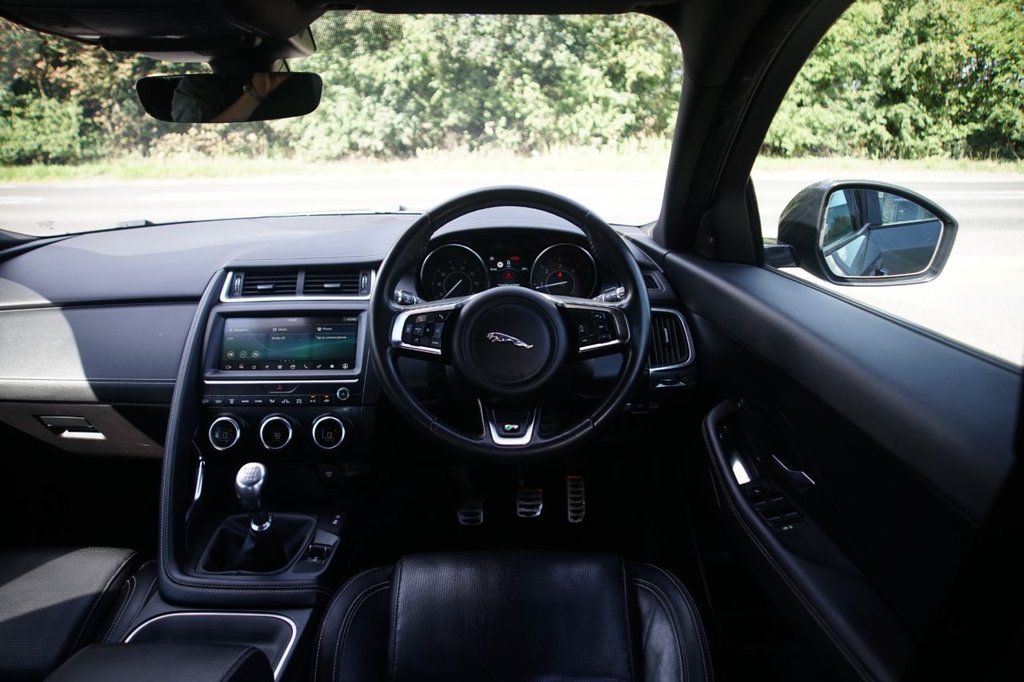 Jaguar E Pace