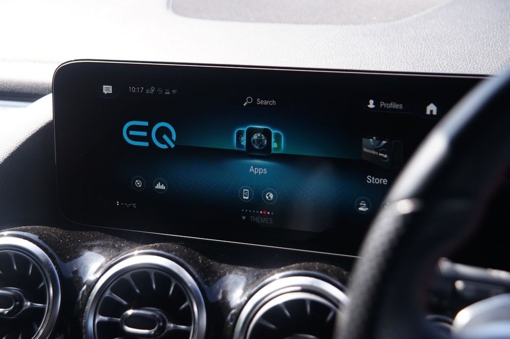 Mercedes Benz EQA