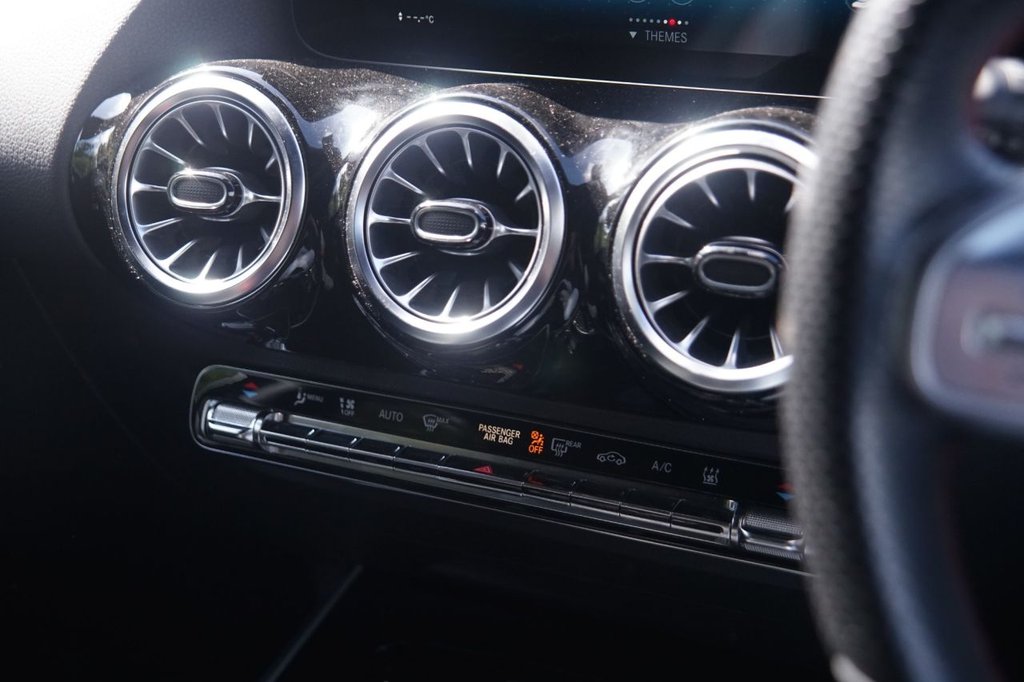 Mercedes Benz EQA