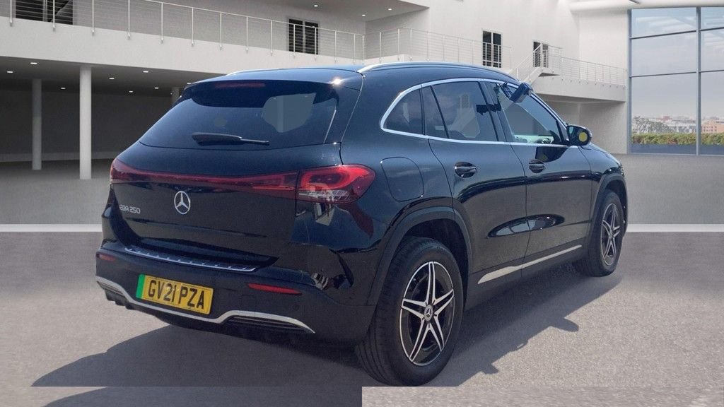 Mercedes Benz EQA