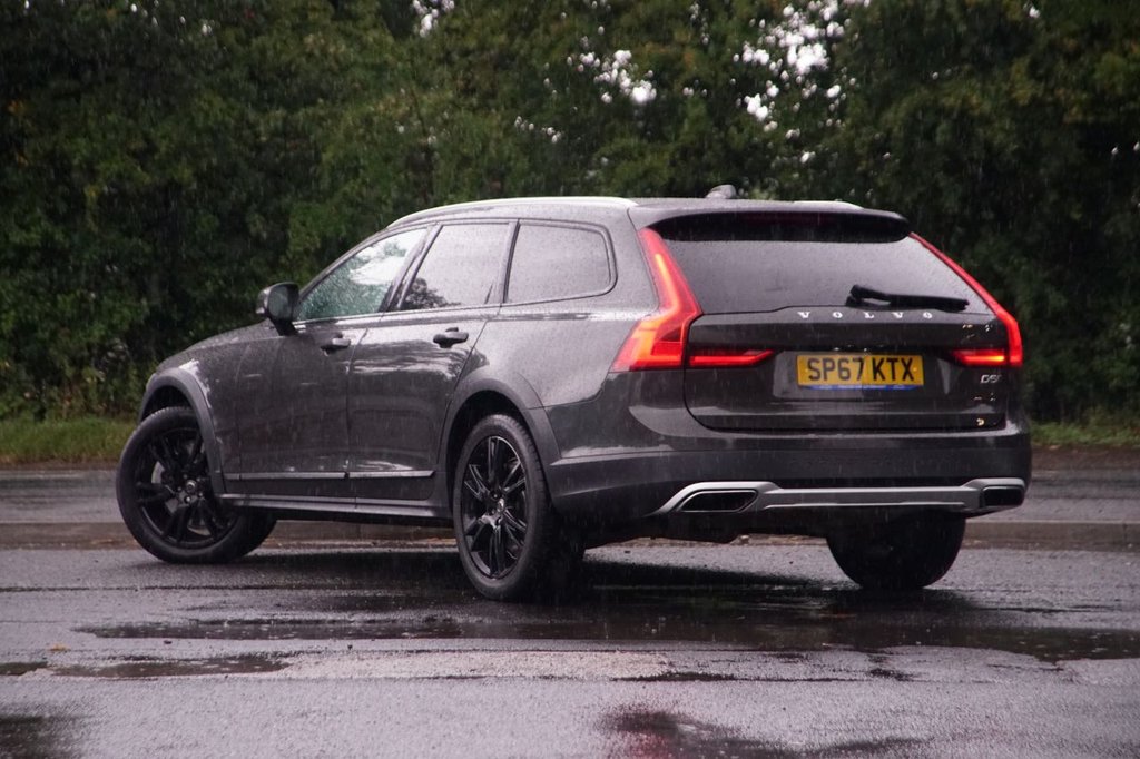 Volvo V90