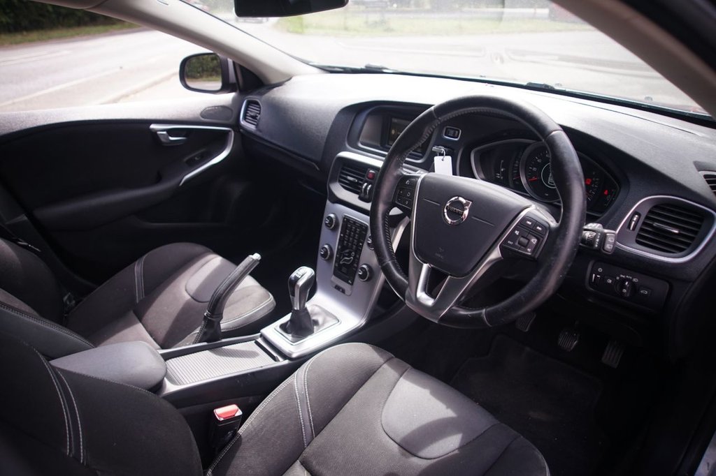 Volvo V40