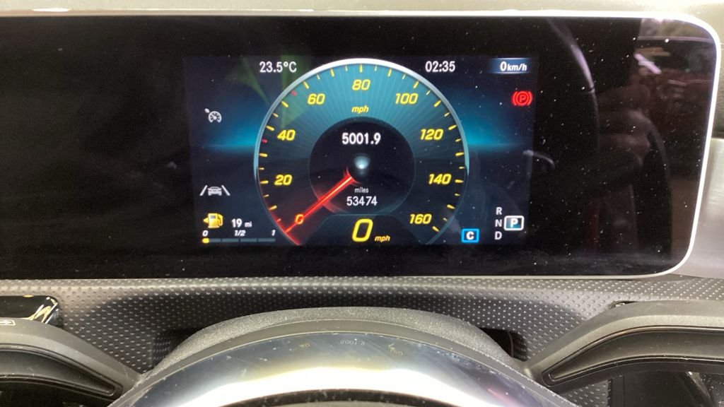 Mercedes Benz CLA