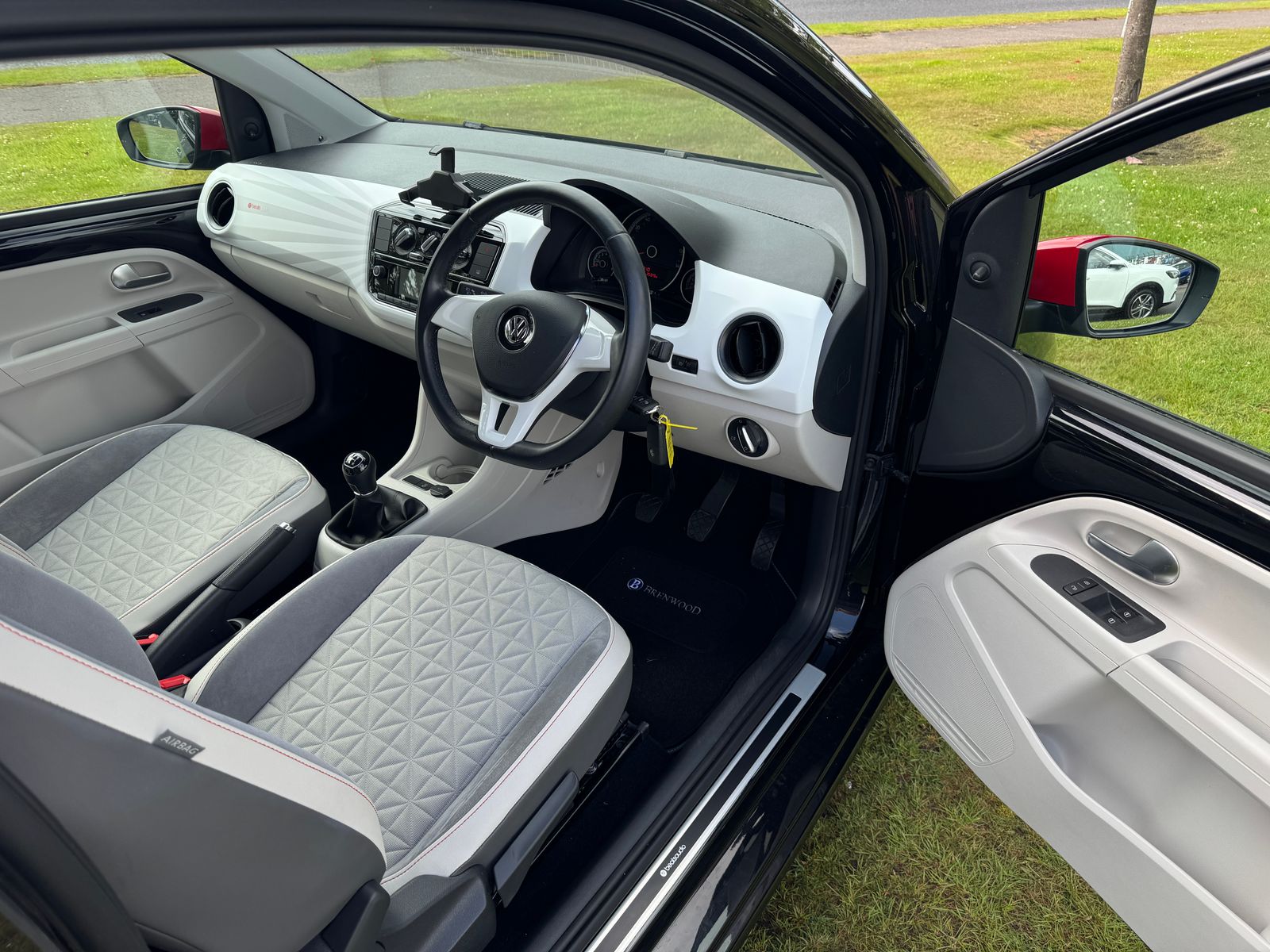 Volkswagen UP