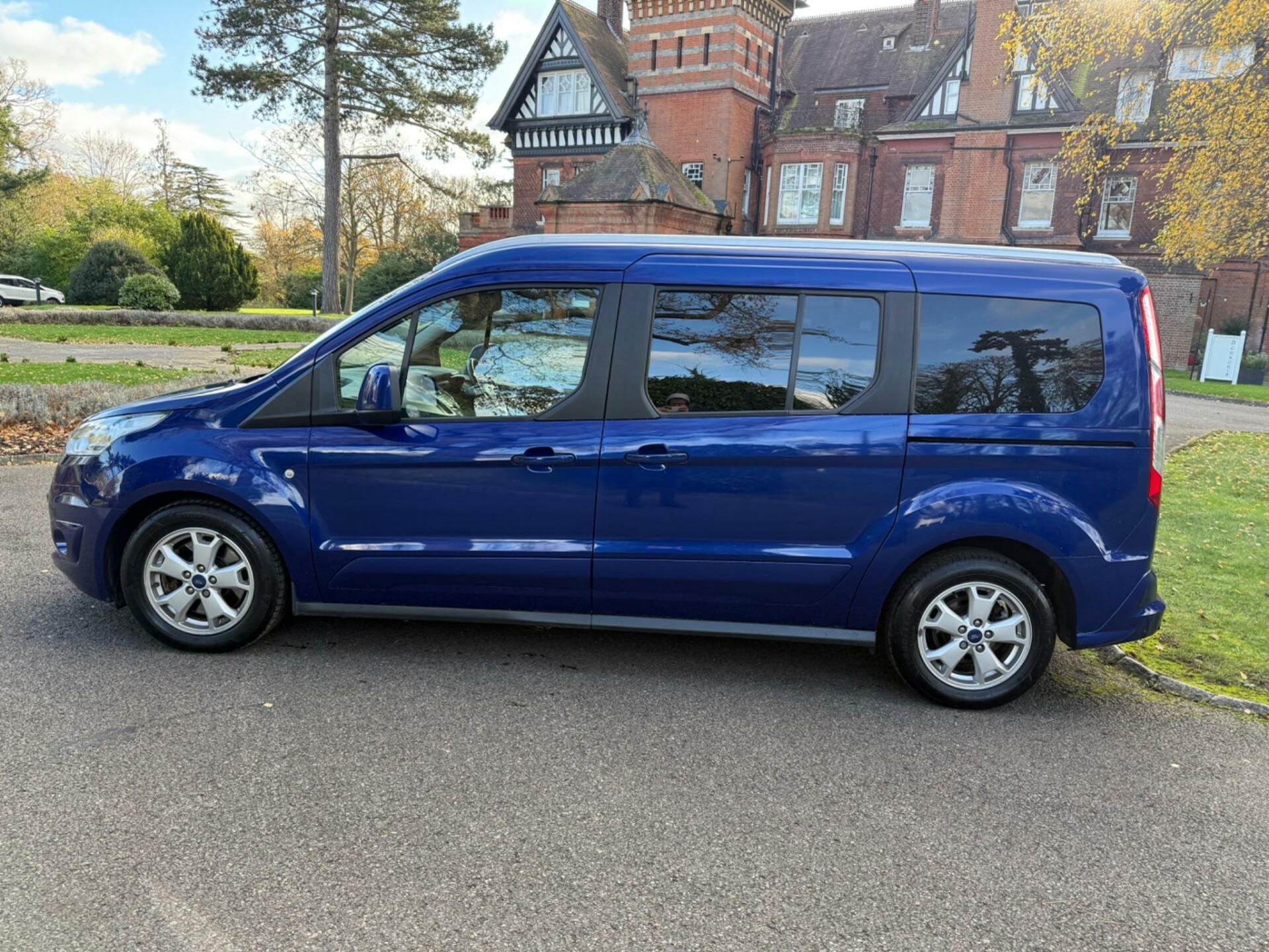 Ford Tourneo