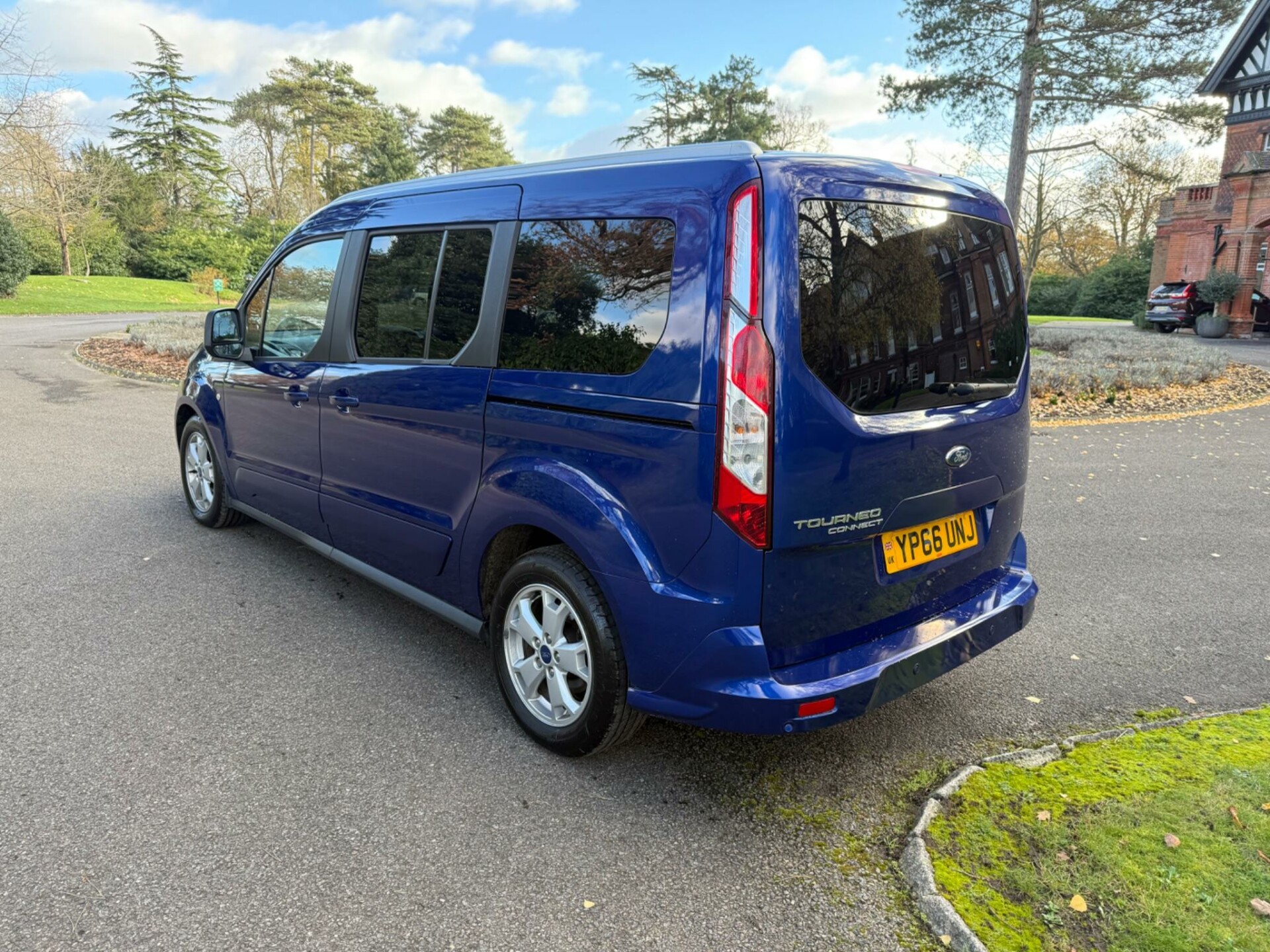 Ford Tourneo