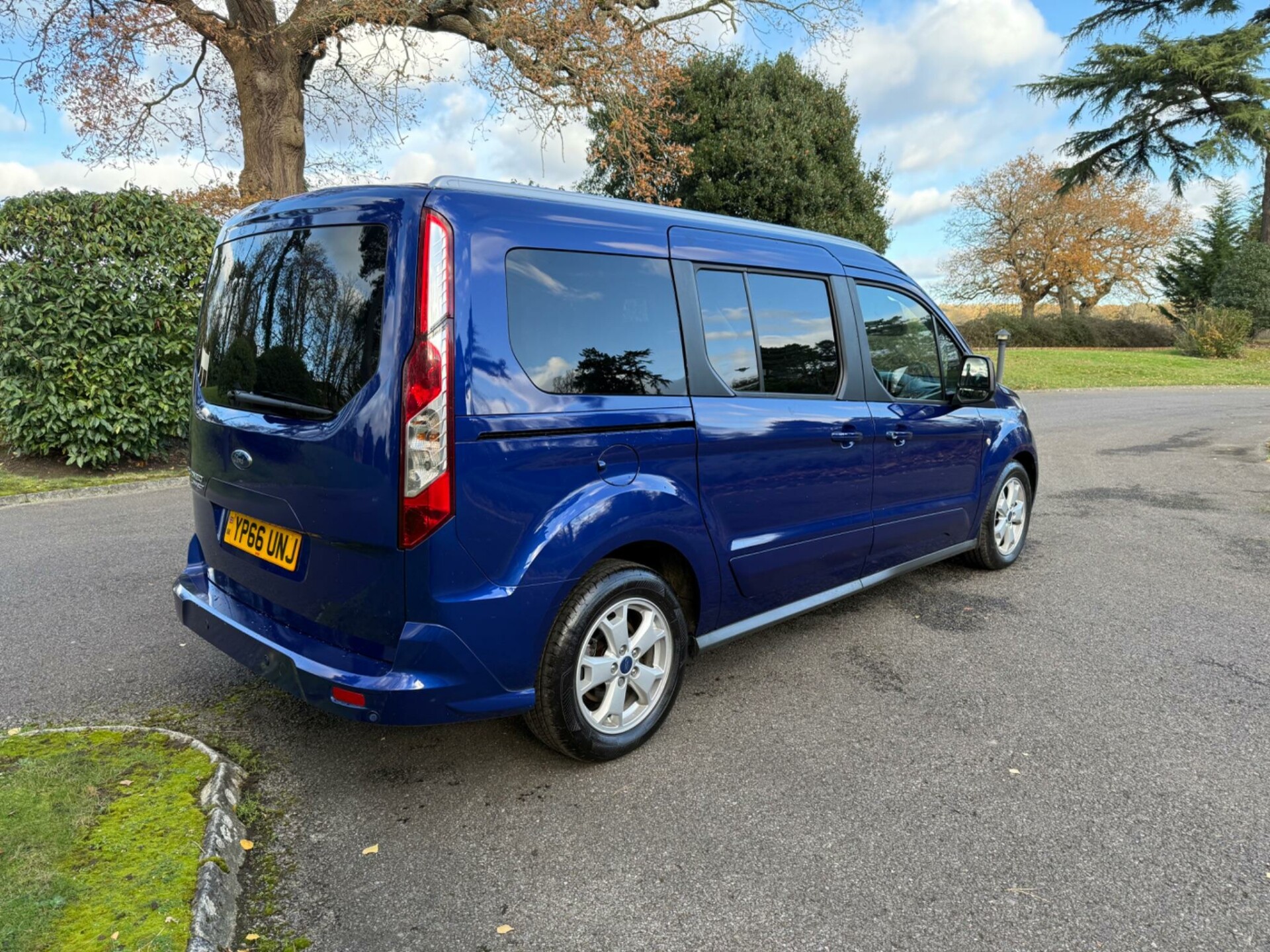 Ford Tourneo