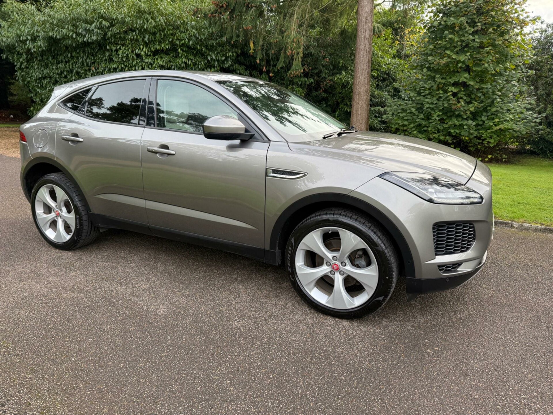 Jaguar E Pace