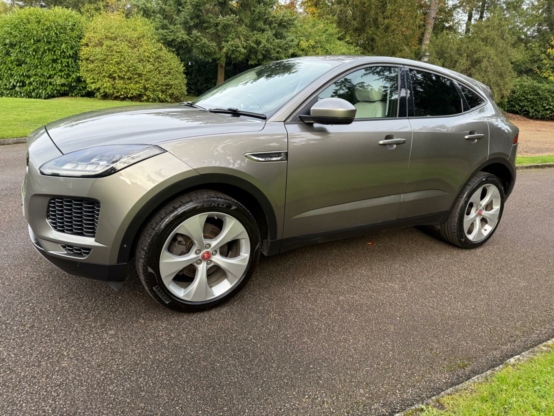 Jaguar E Pace