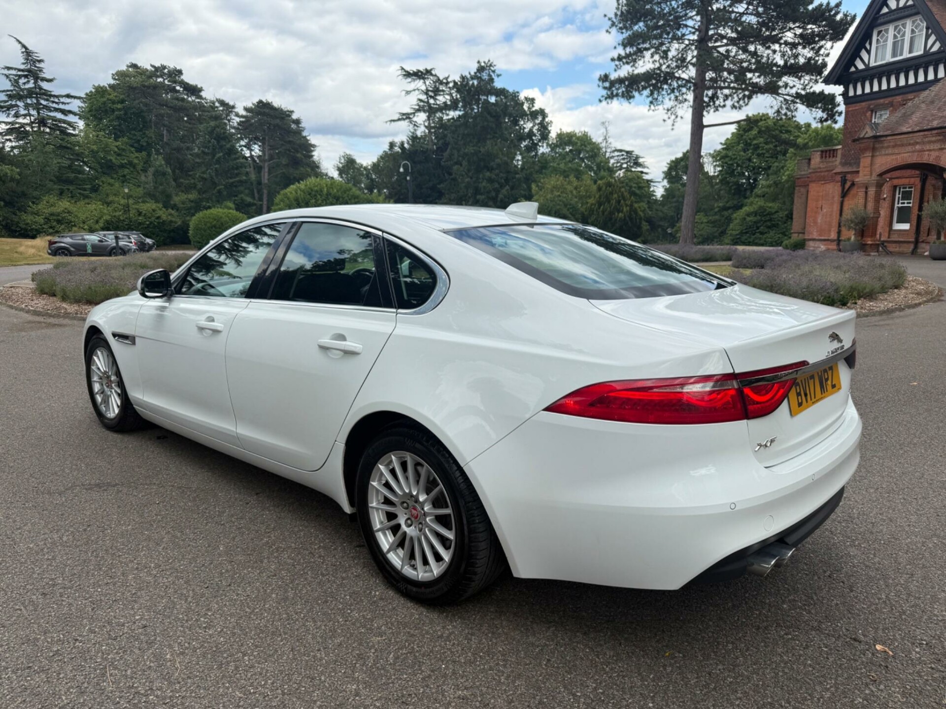 Jaguar XF