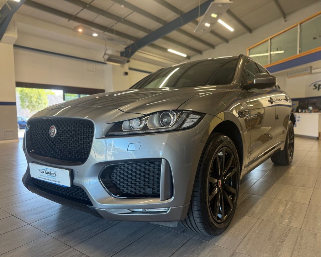 Jaguar F Pace