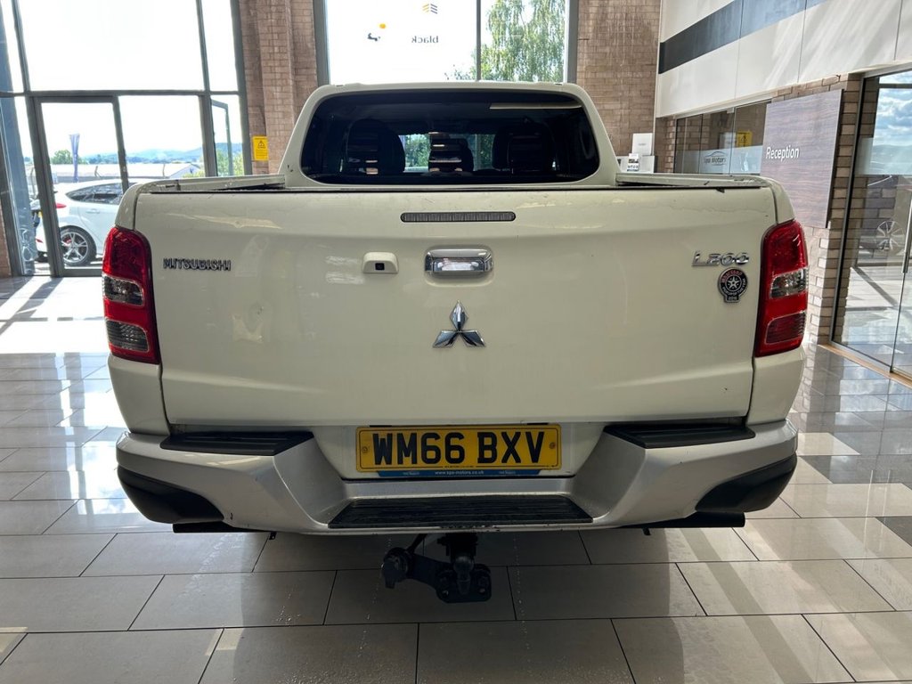 Mitsubishi L200