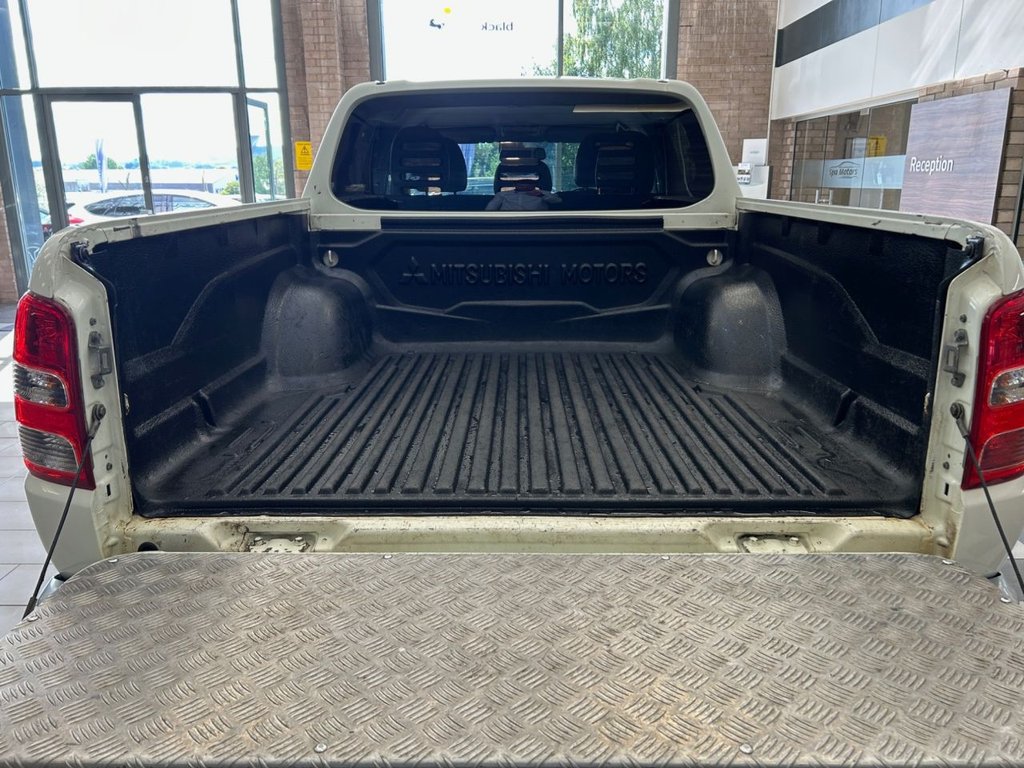 Mitsubishi L200