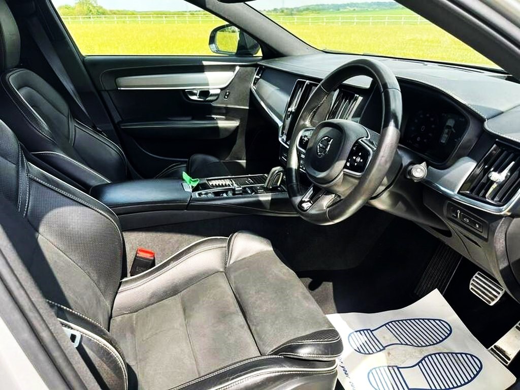 Volvo V90