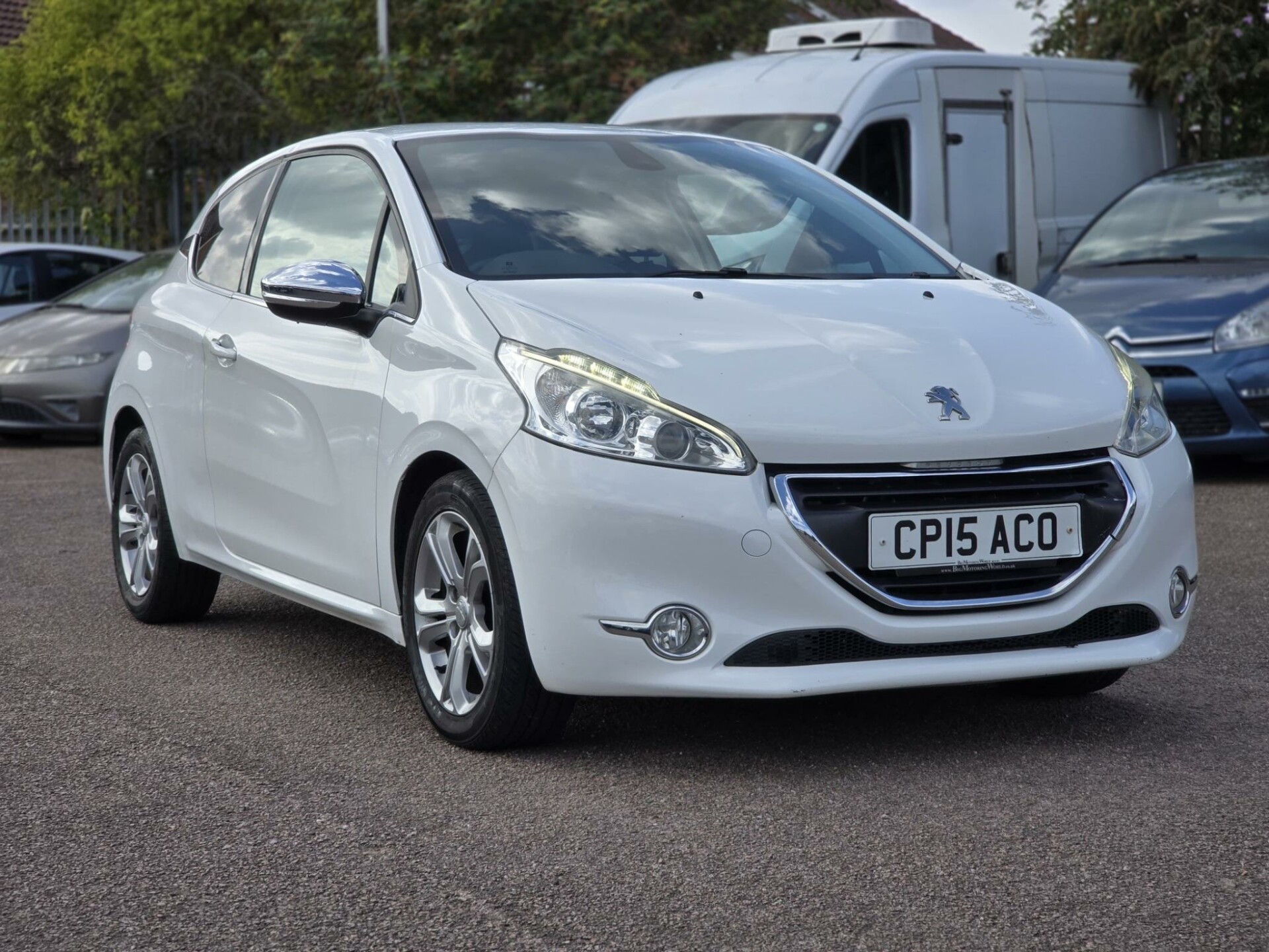 Peugeot 208