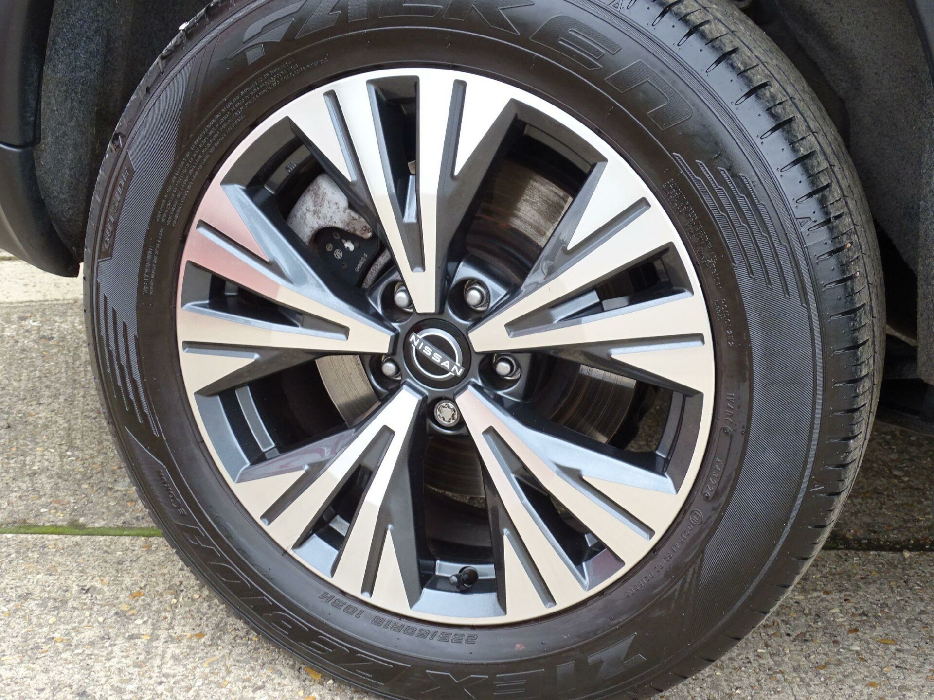 Nissan X Trail
