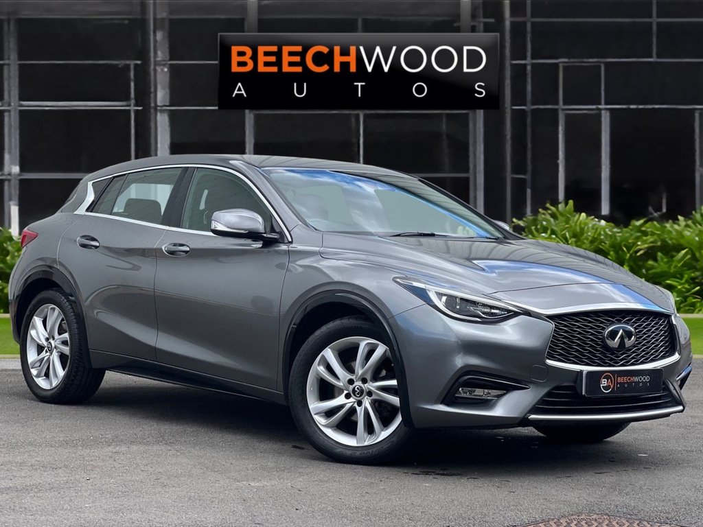 Infiniti Q30