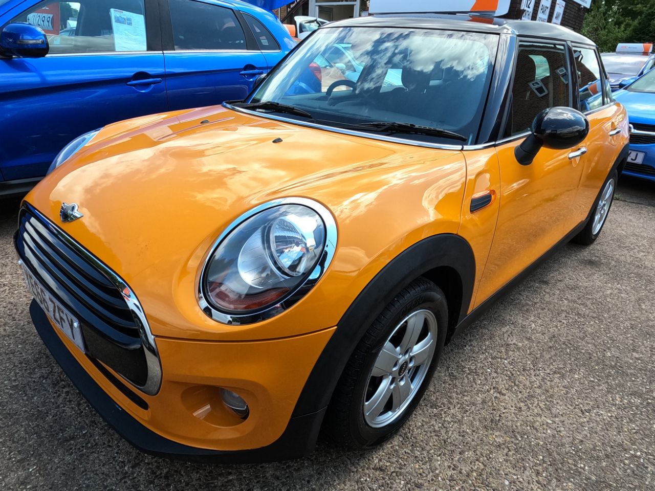 MINI Hatch