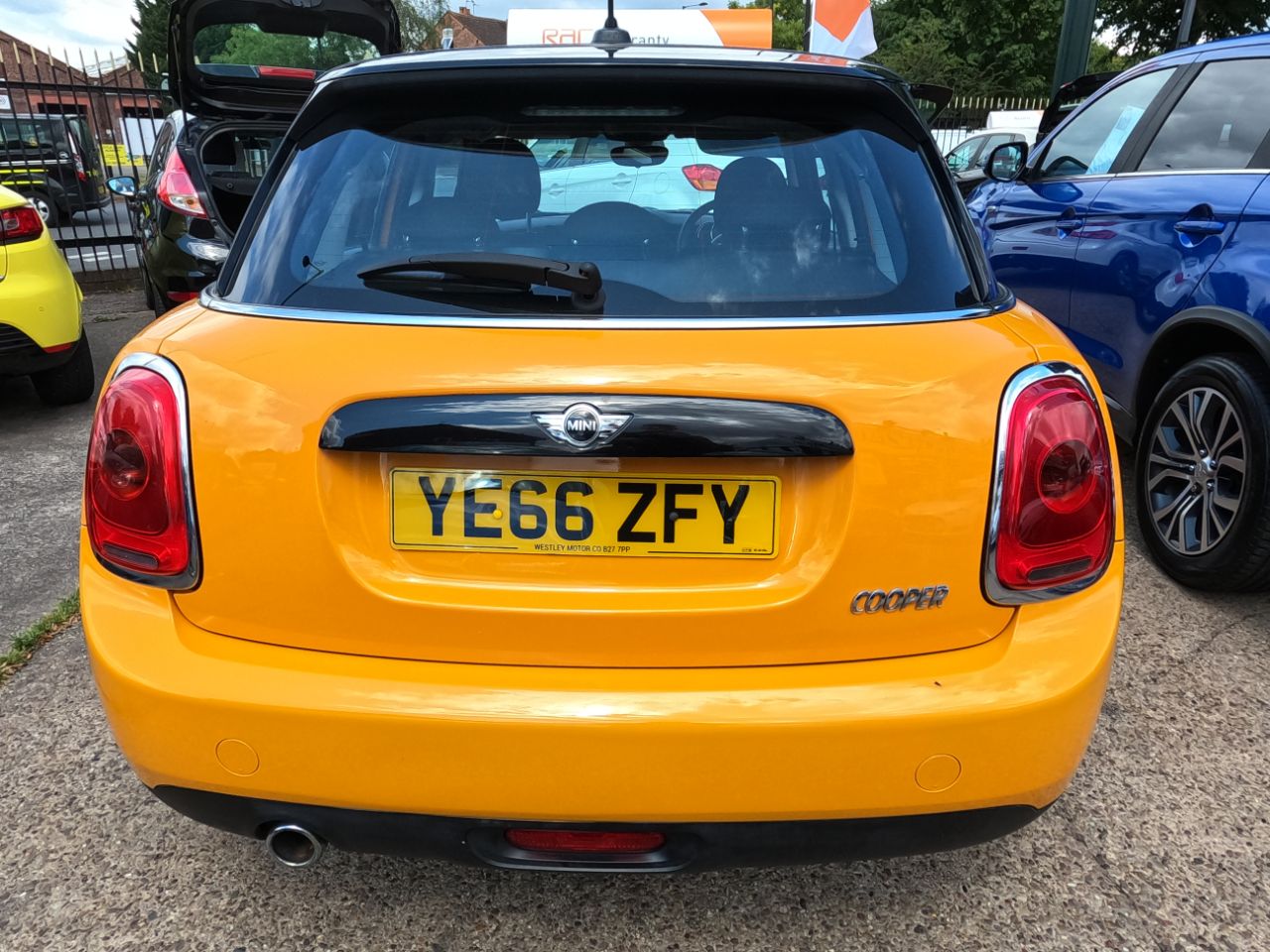 MINI Hatch