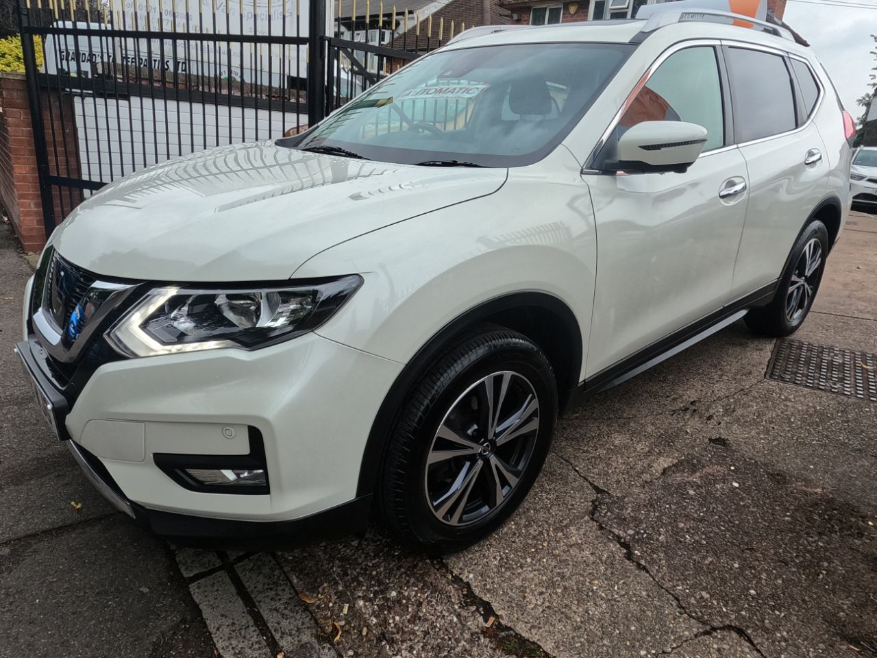 Nissan X Trail