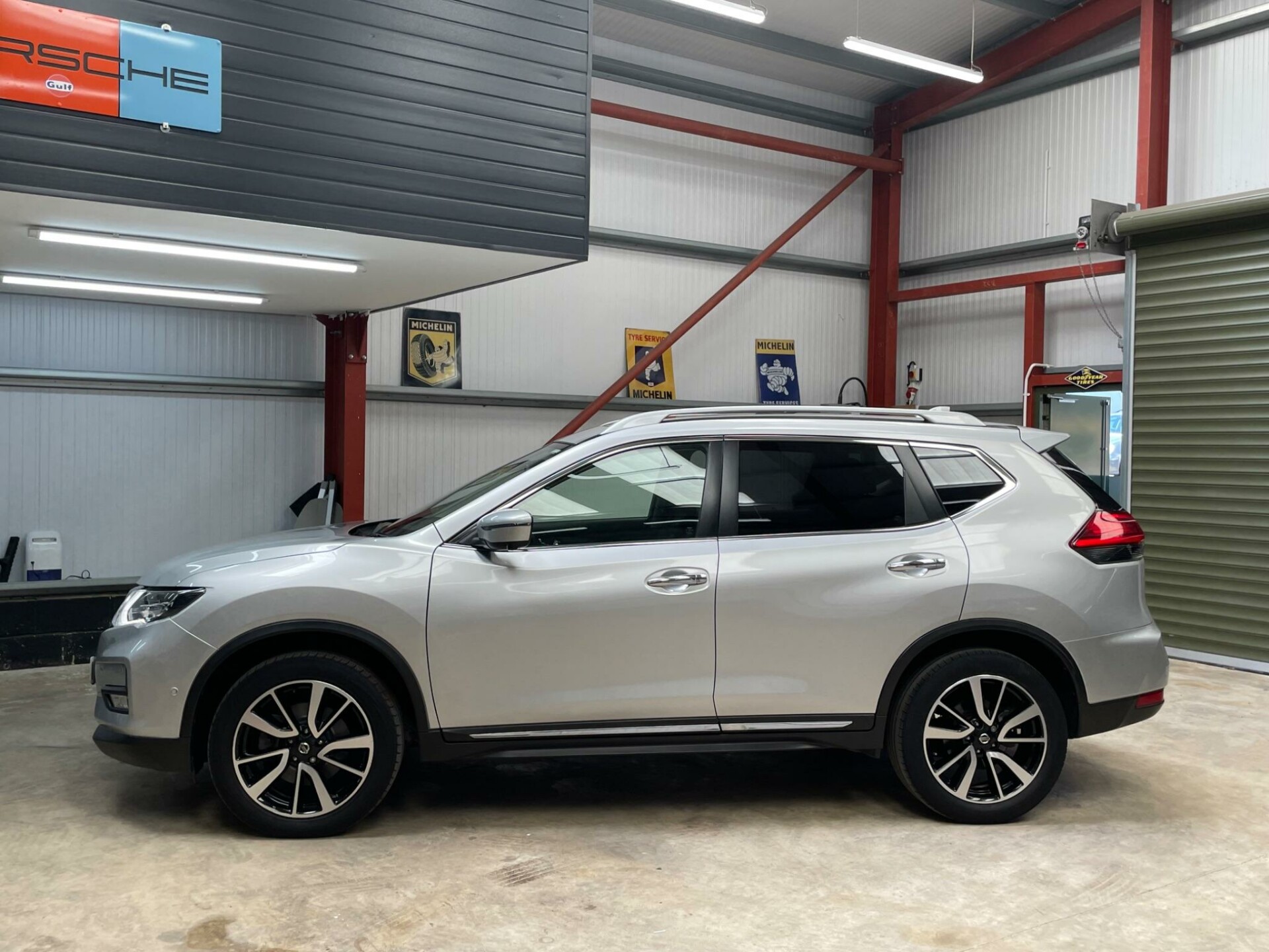 Nissan X Trail
