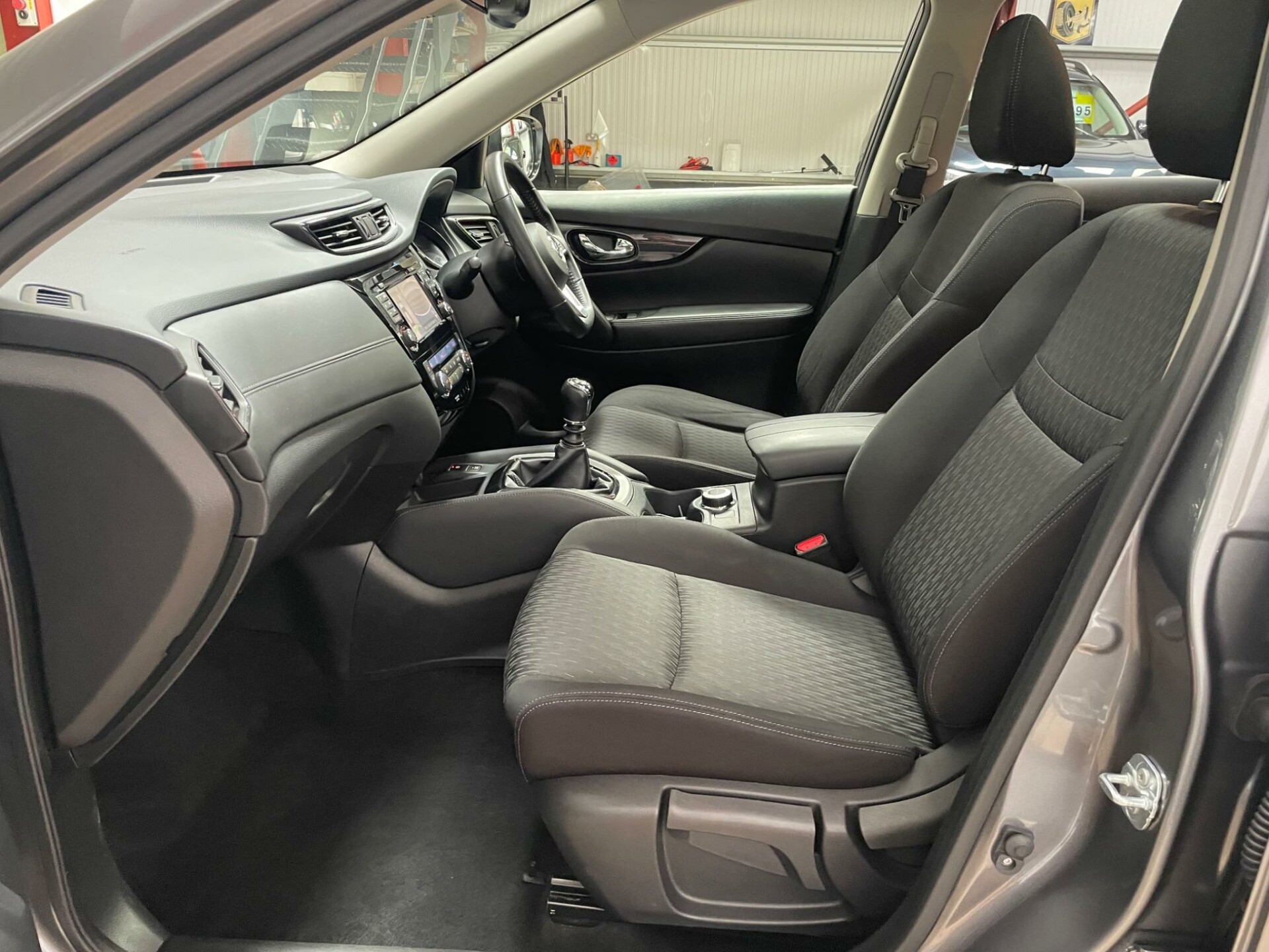 Nissan X Trail