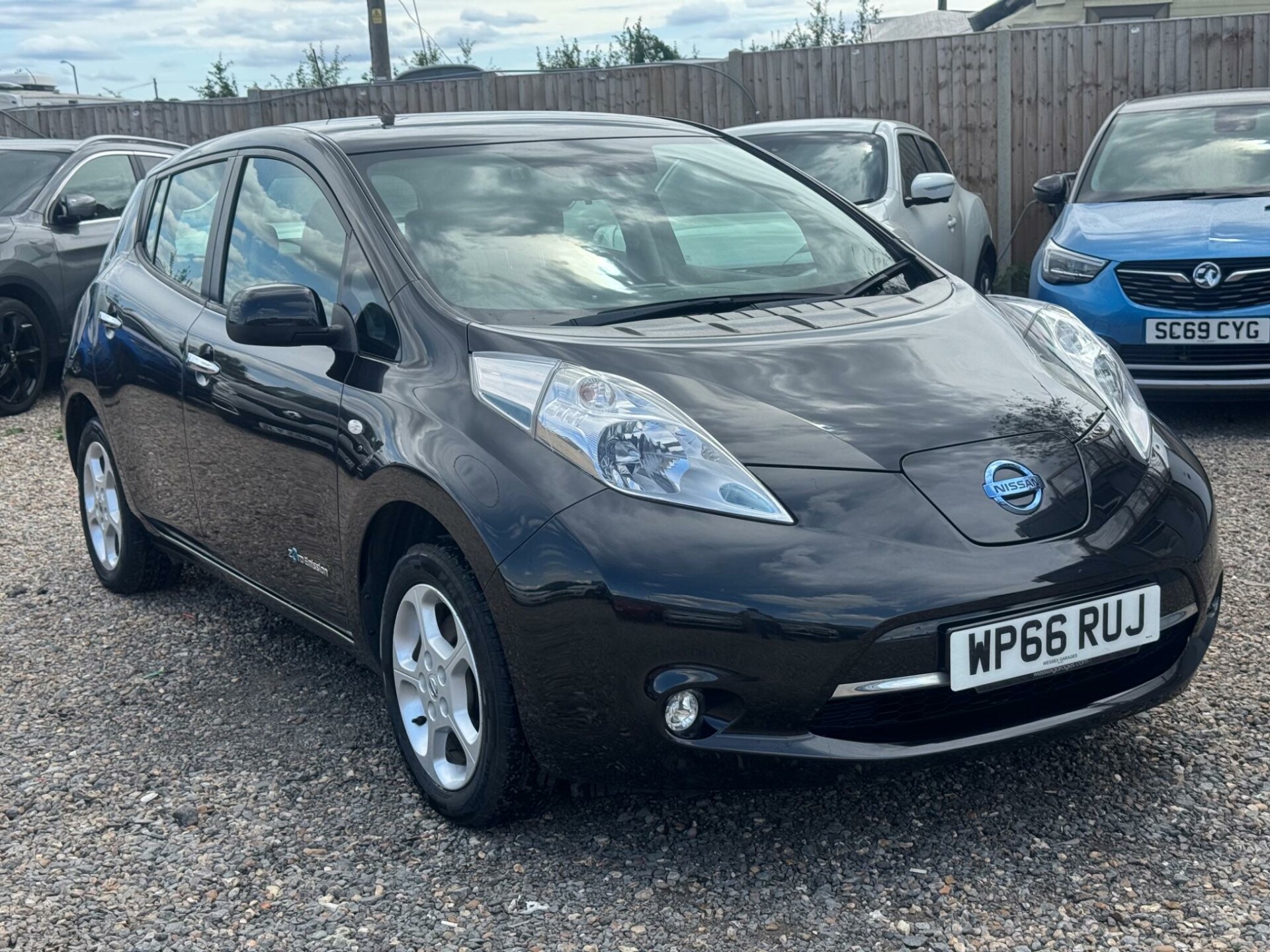 Nissan Leaf