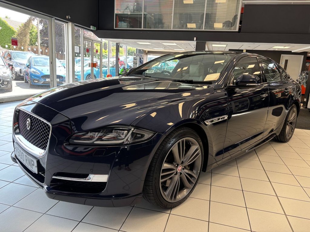 Jaguar XJ