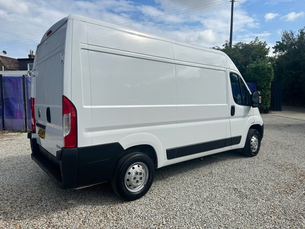 Vauxhall Movano