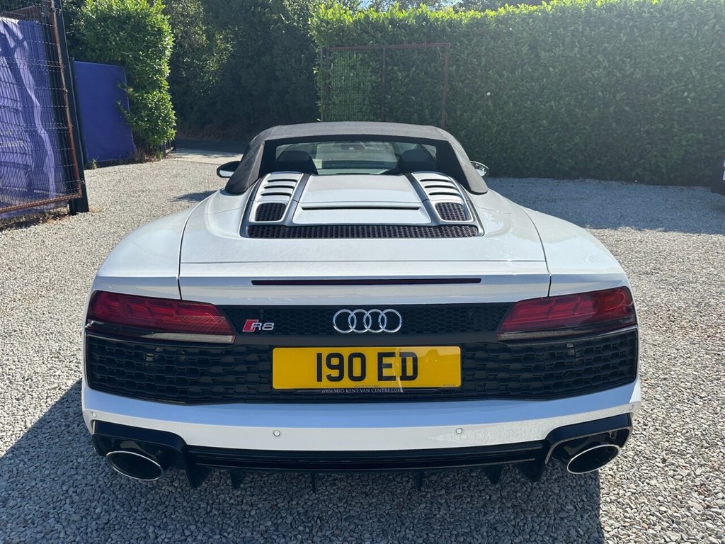 Audi R8