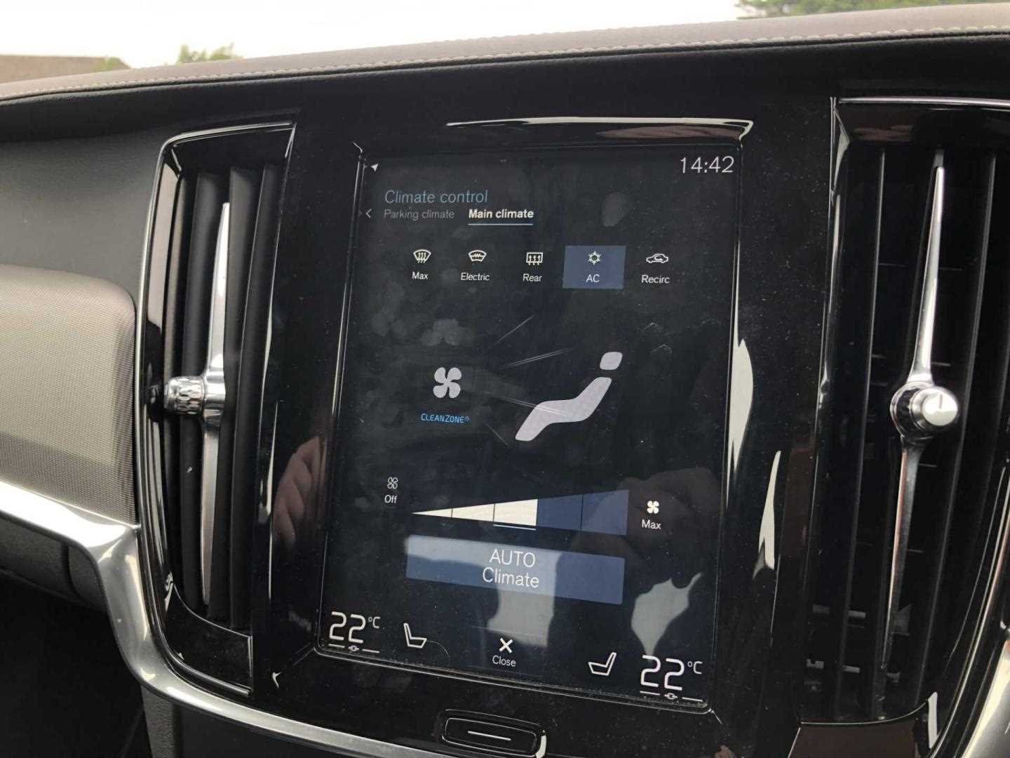 Volvo S90