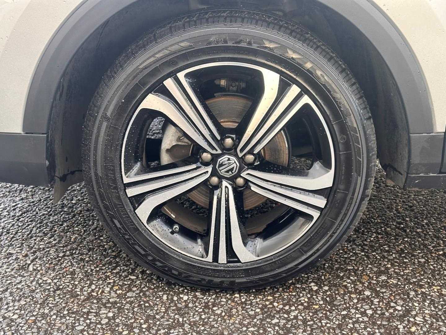 MG ZS