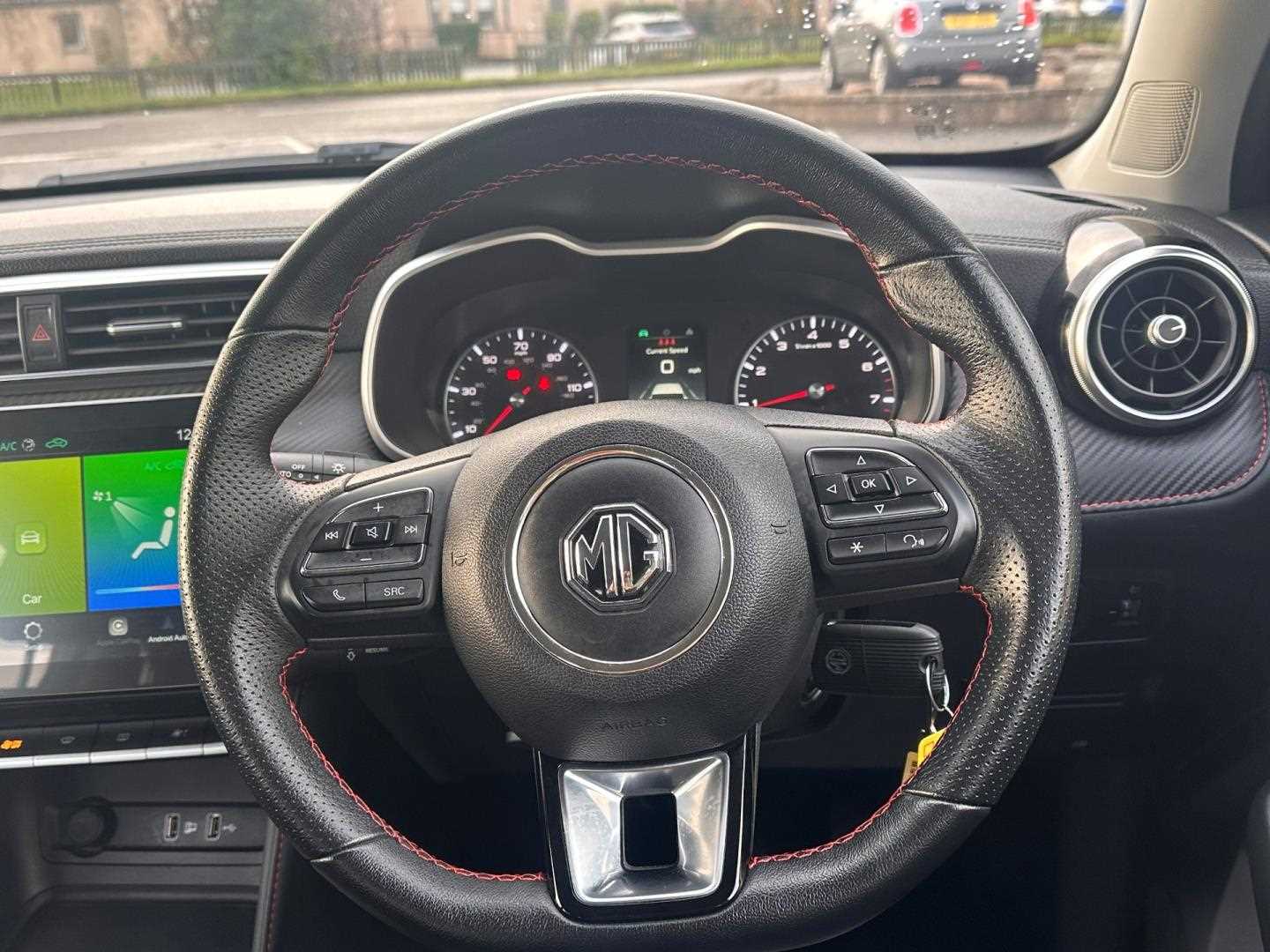 MG ZS