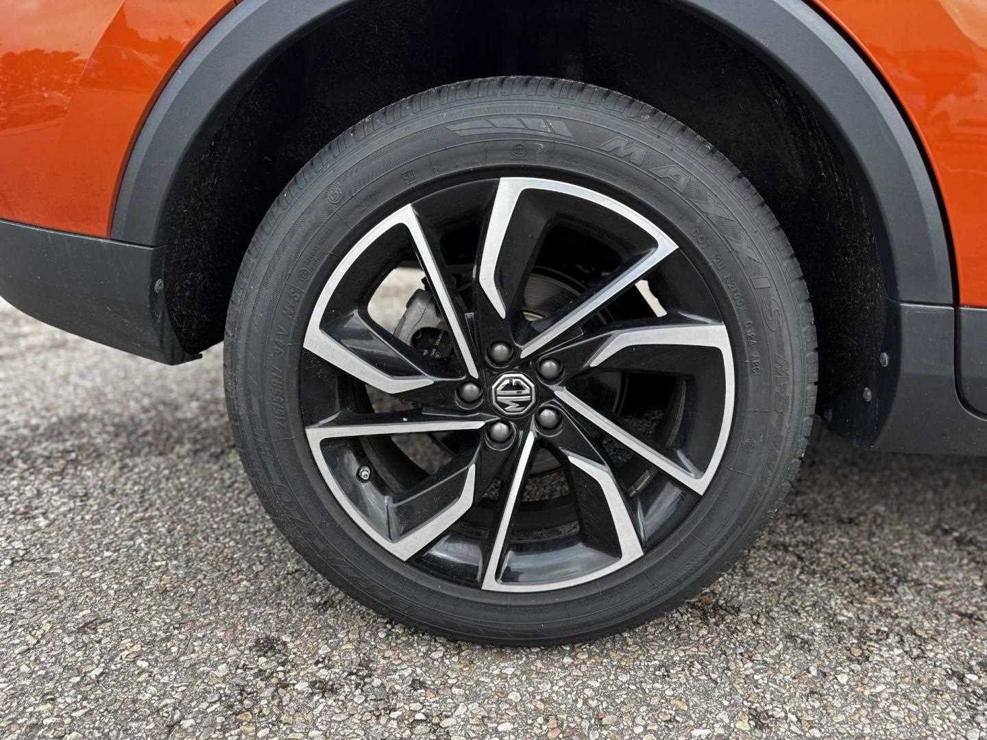 MG ZS