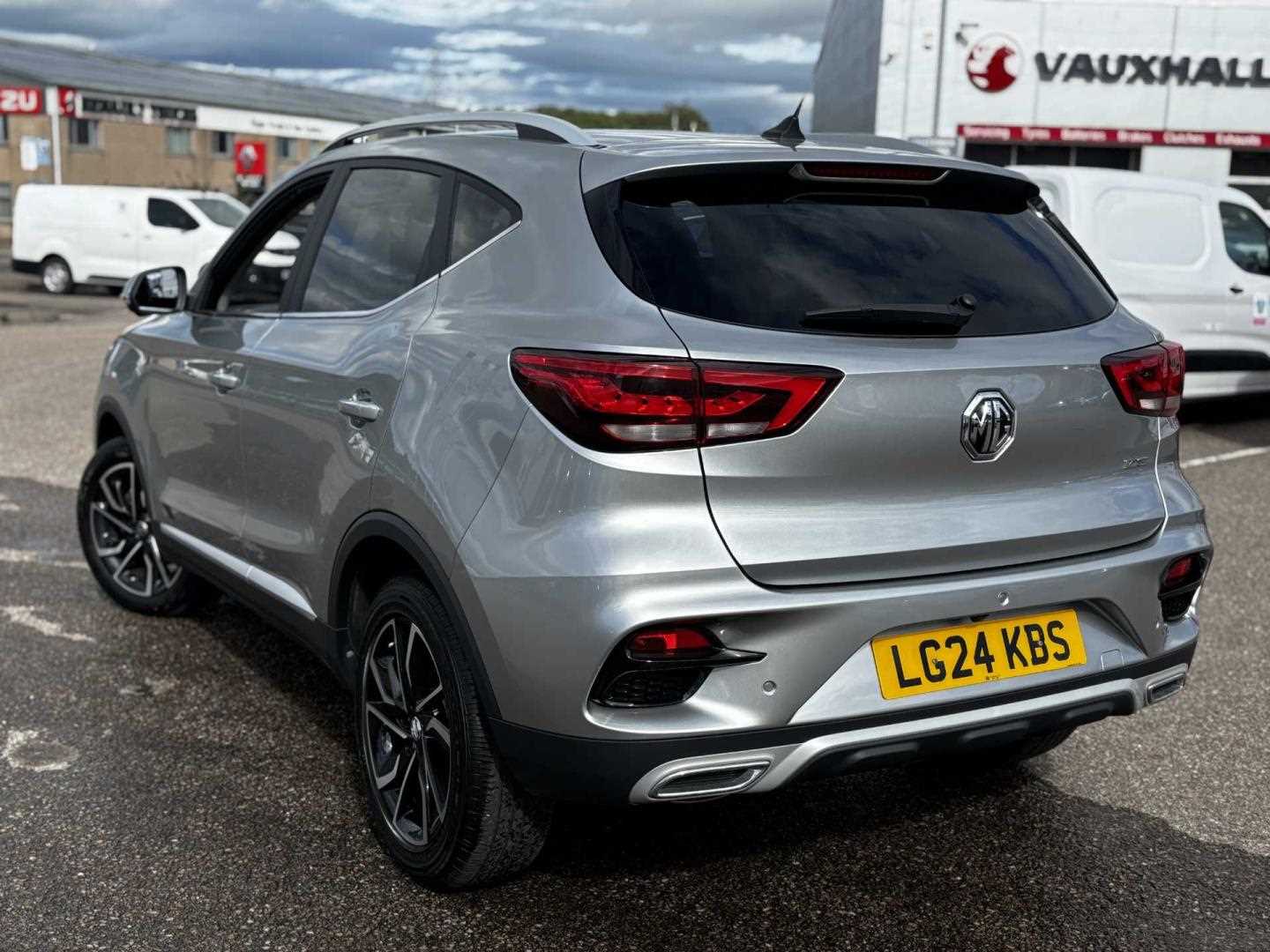 MG ZS