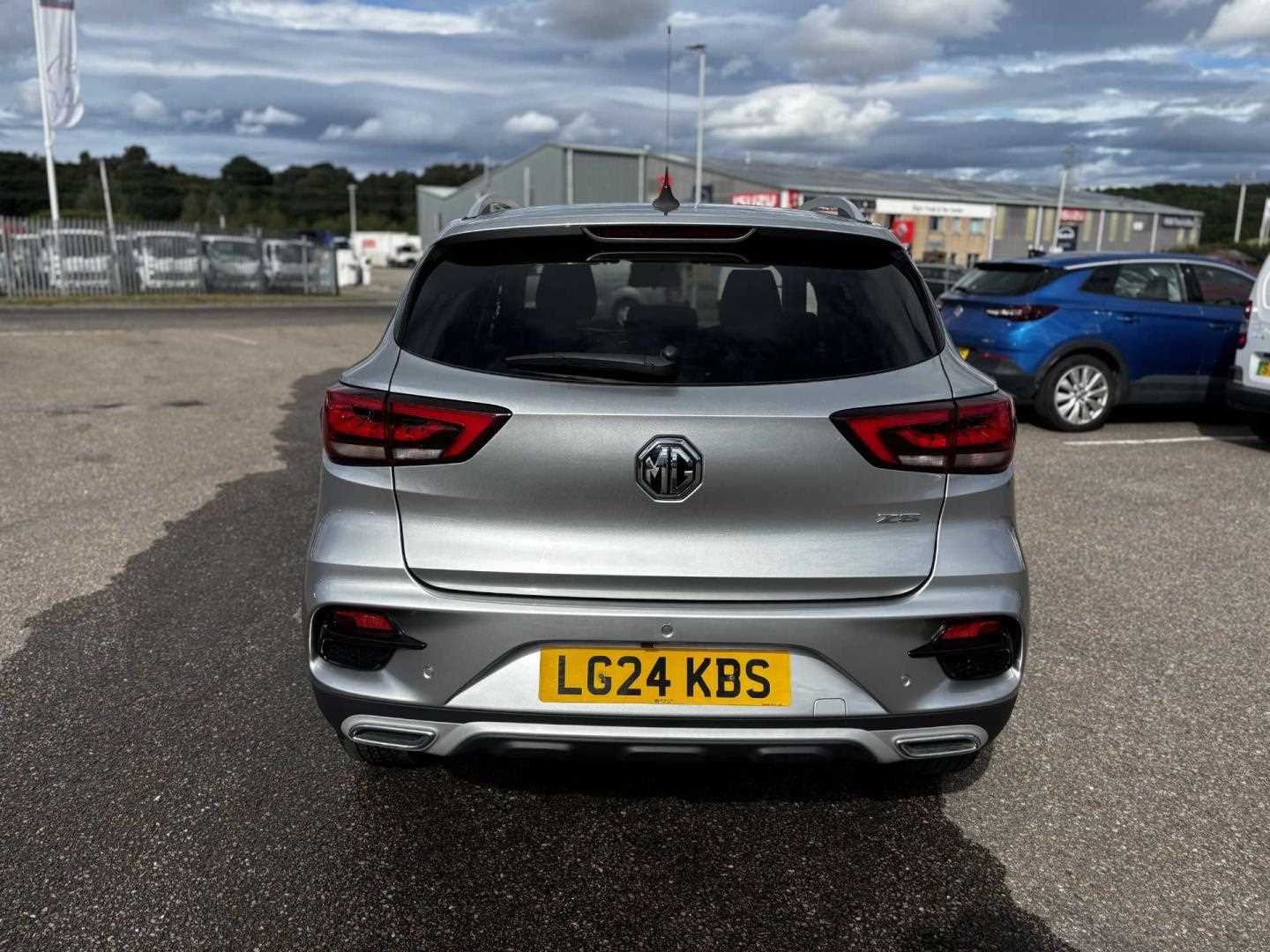 MG ZS