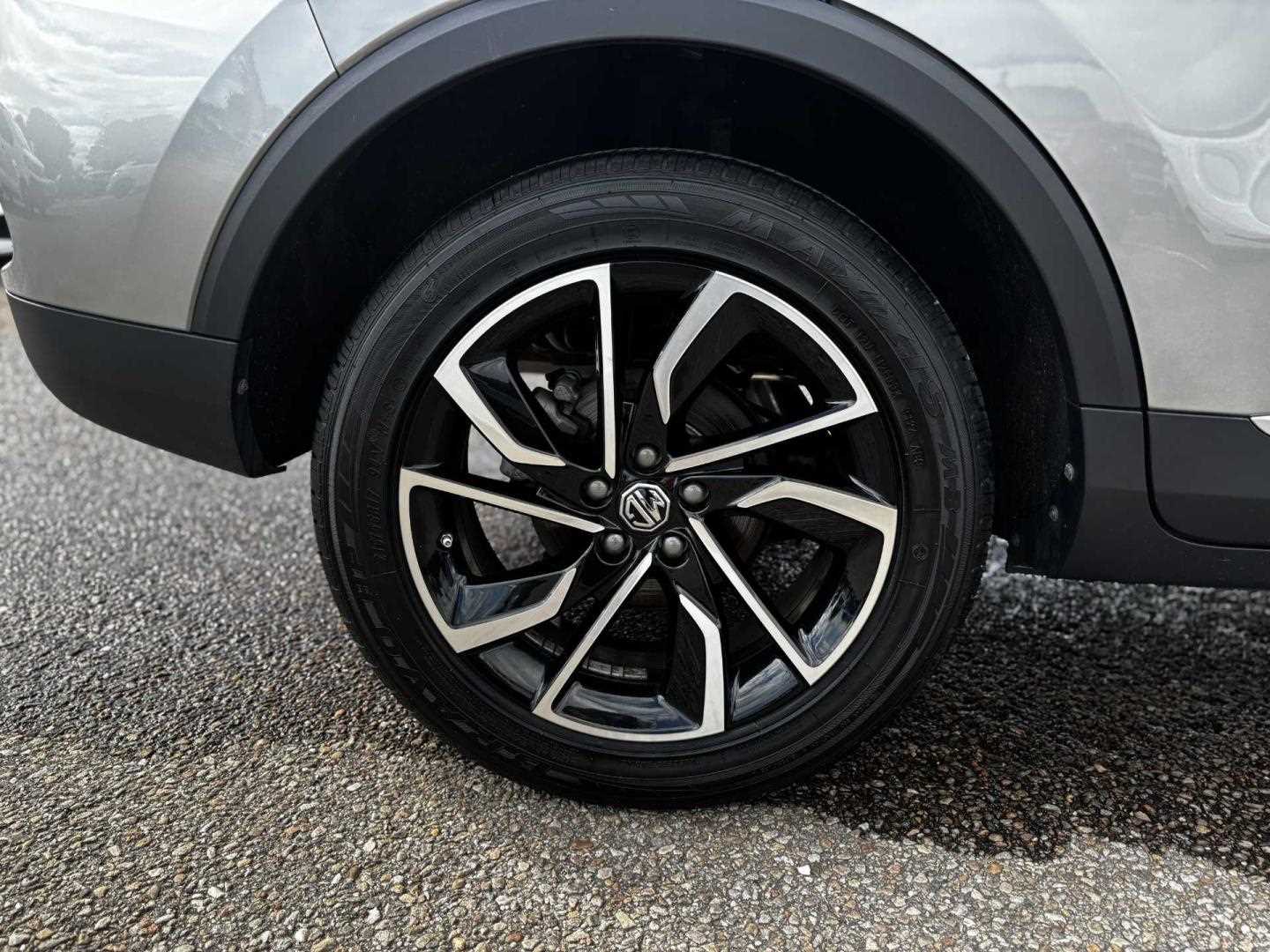 MG ZS