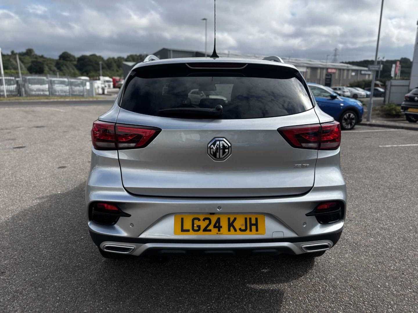 MG ZS