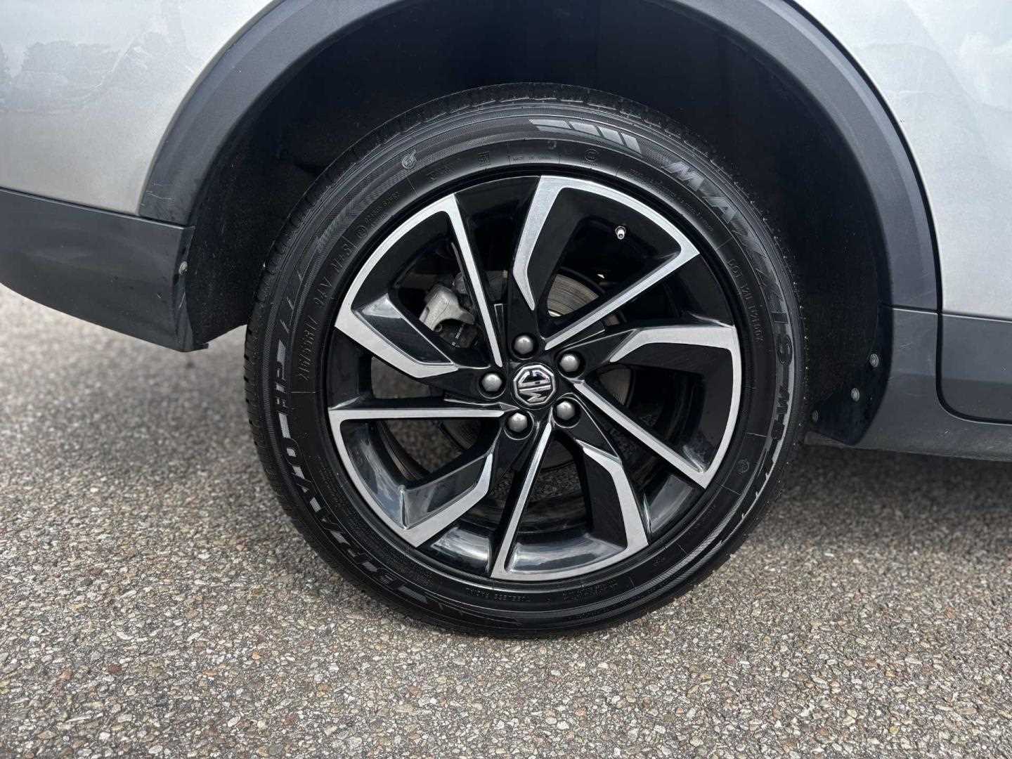 MG ZS