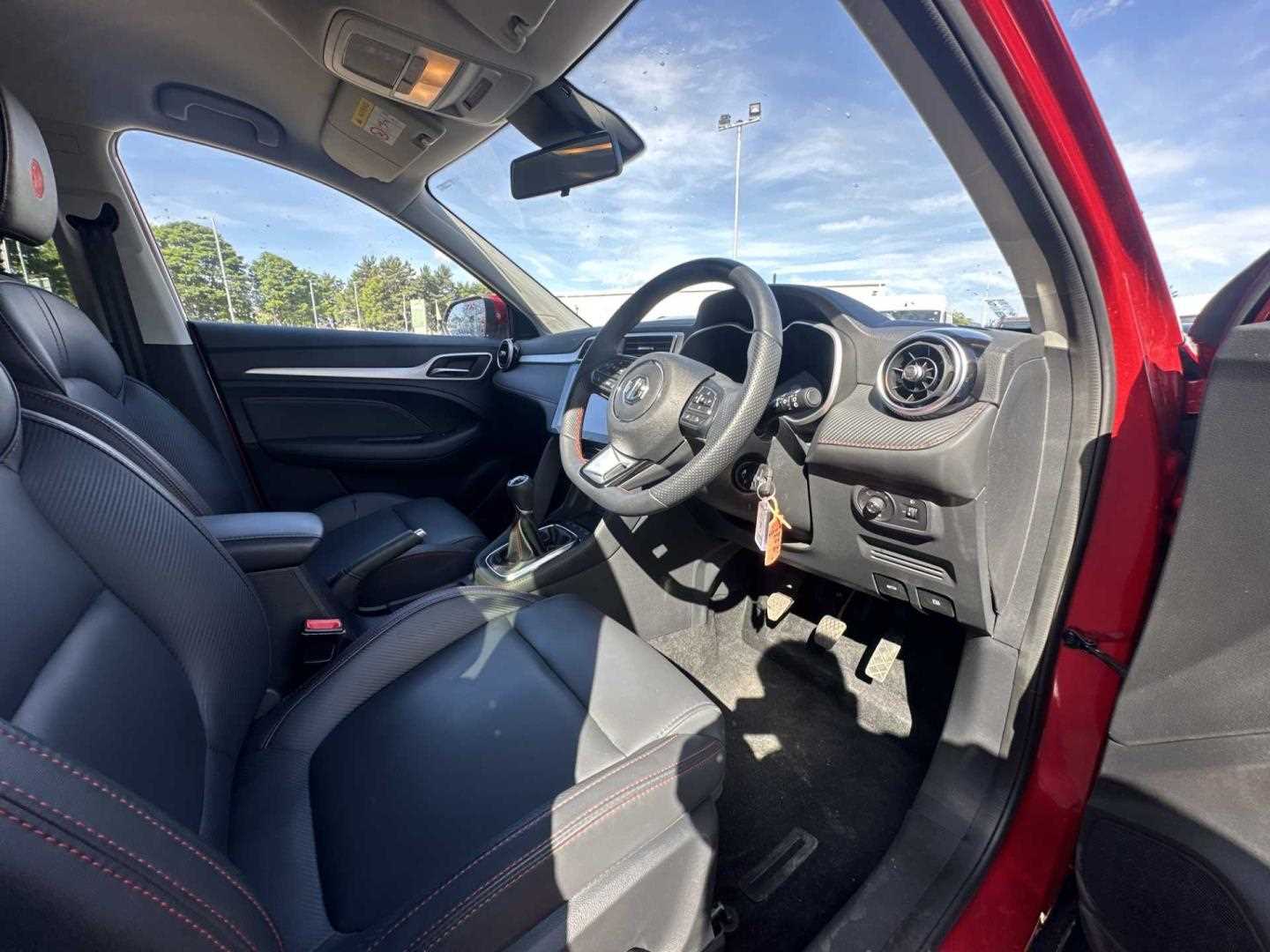 MG ZS