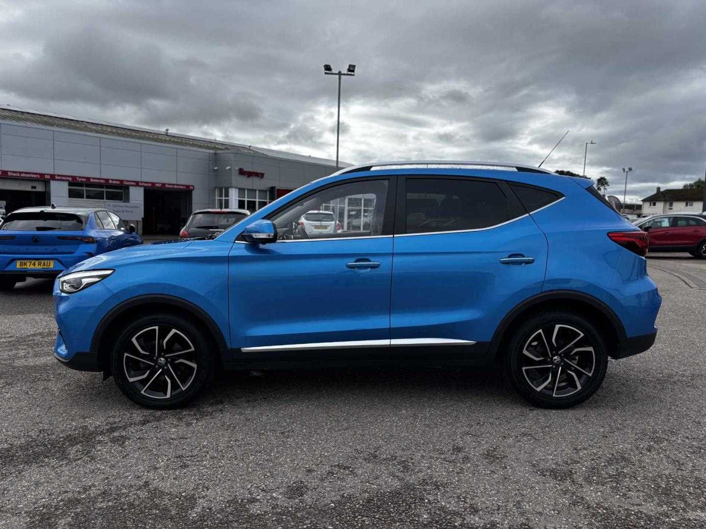MG ZS