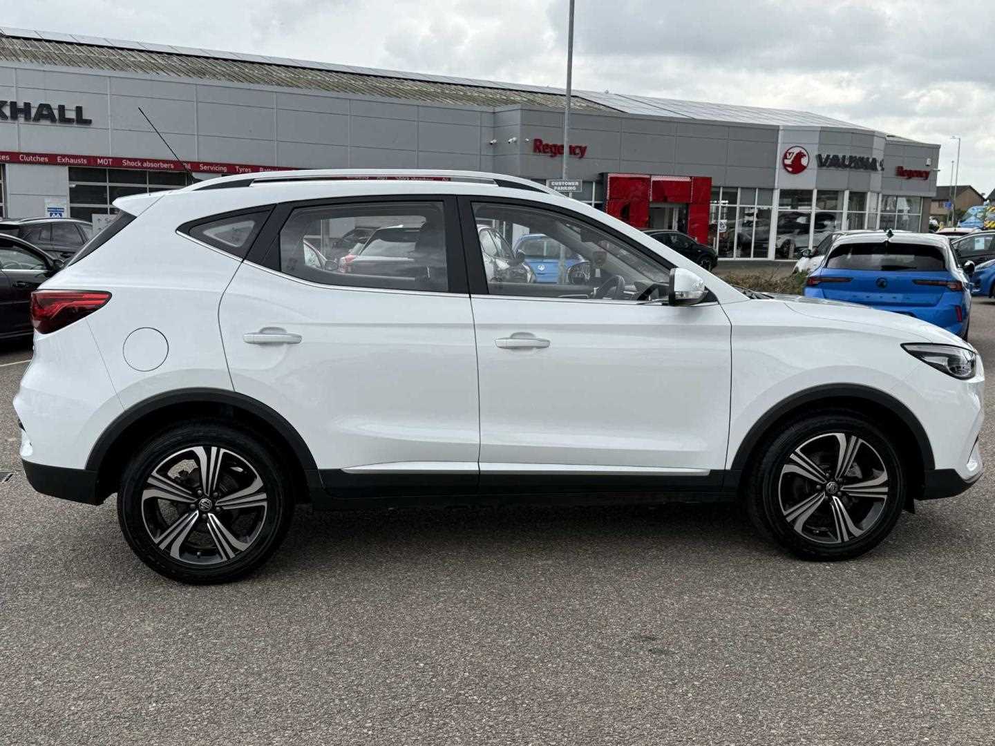 MG ZS
